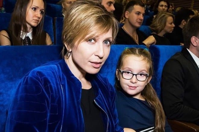 Яна Чурикова и ее дочь Таисия Лазарева