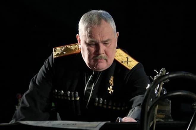 Валерий Хлевинский в спектакле «Белая гвардия»