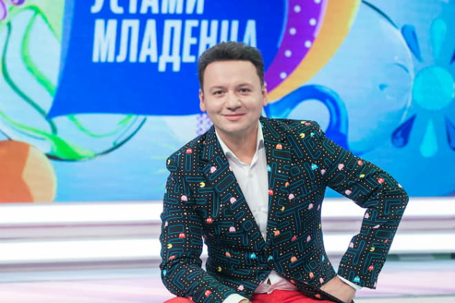 Ведущий развлекательного шоу «Устами младенца» Александр Олешко 