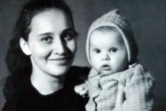 Даниил Спиваковский в детстве с мамой