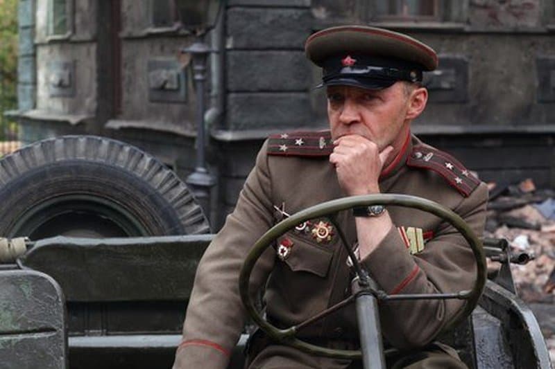 Виталий Кищенко в роли майора Федотова (кадр из фильма «Белый тигр»)