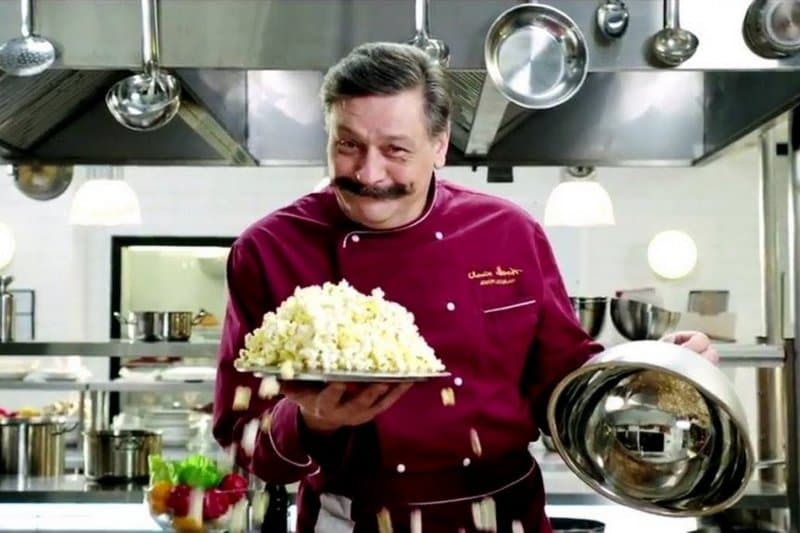 Дмитрий Назаров в роли Виктора Баринова (кадр из сериала «Кухня»)
