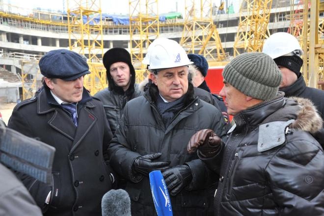 Виталий Мутко на стройплощадке стадиона "Самара Арена" Виталий Мутко на стройплощадке стадиона "Самара Арена"