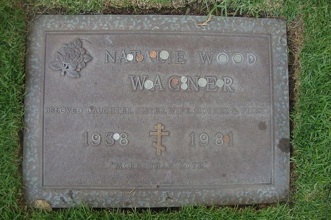 актриса натали вуд биография. 800px natalie wood s grave. актриса натали вуд биография фото. актриса натали вуд биография-800px natalie wood s grave. картинка актриса натали вуд биография. картинка 800px natalie wood s grave.