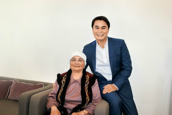 Арман Давлетьяров с мамой