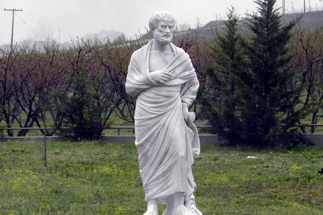 Памятник Аристотелю в Миезе
