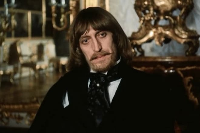 Виктор Авилов в роли графа Монте-Кристо (кадр из фильма «Узник замка Иф»)