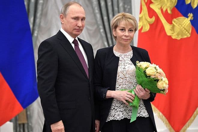 Владимир Путин и Елизавета Глинка в 2016 году