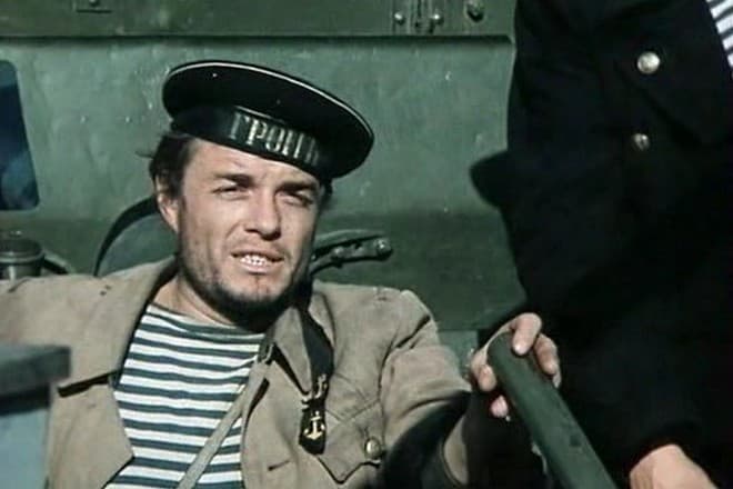Виталий Безруков (кадр из фильма «Хождение по мукам»)