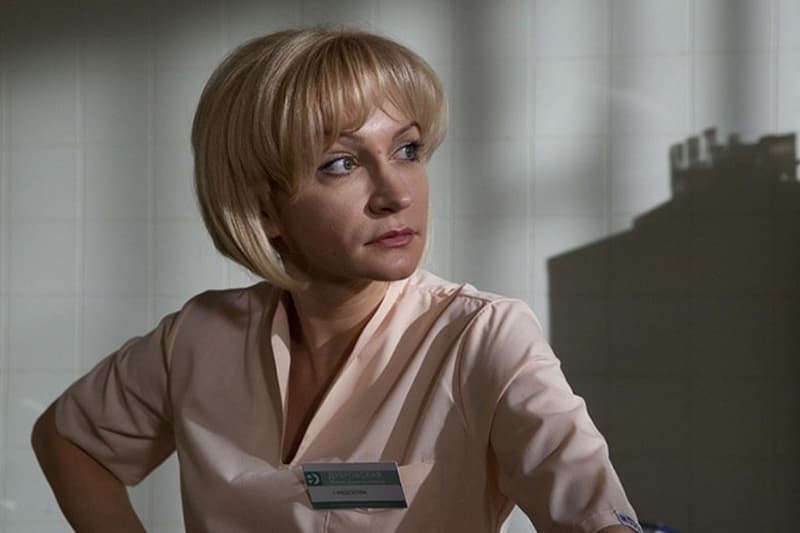 Анна Якунина в роли Нины Дубровской (кадр из сериала «Склифосовский»)