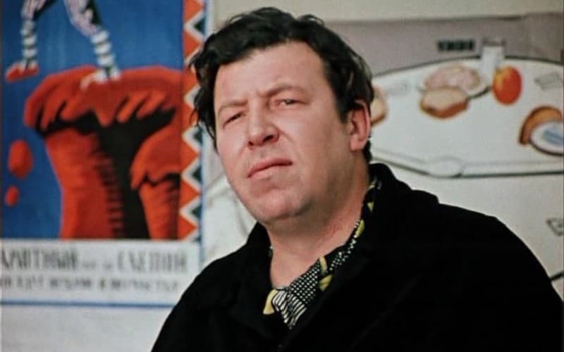 Роман Филиппов в роли Никифора Ляписа-Трубецкого (кадр из фильма «12 стульев»)