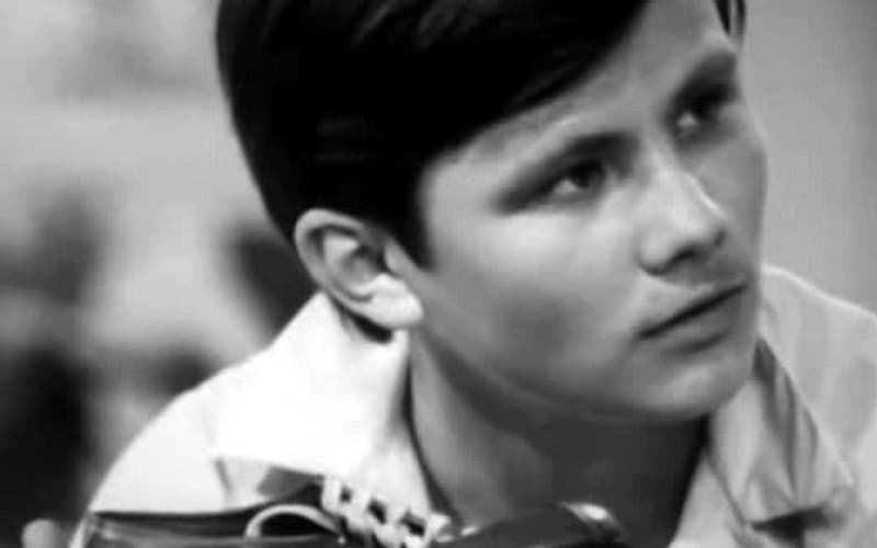 Михаил Васьков в молодости (кадр из фильма «Представление начинается»)