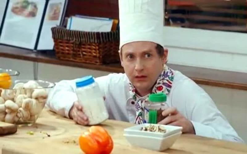 Никита Тарасов (кадр из сериала «Кухня»)