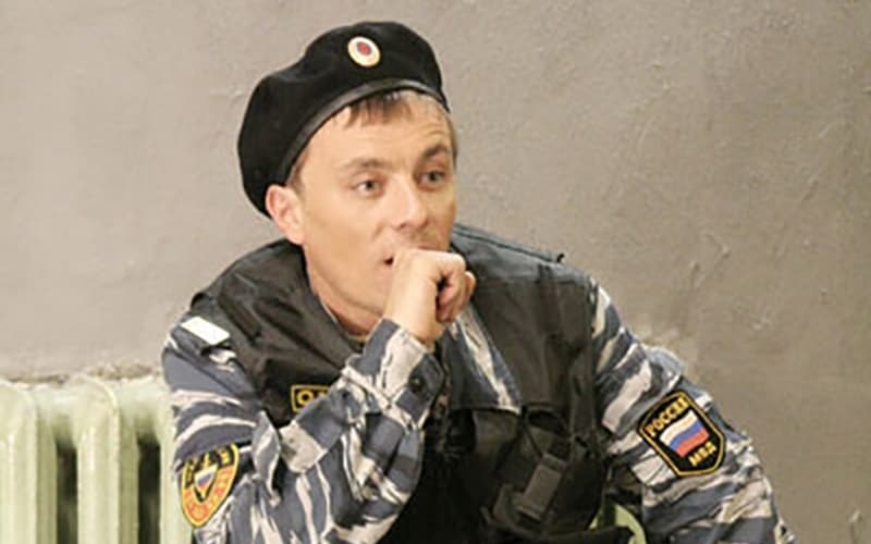 Олег Васильков (кадр из фильма «Кремень»)