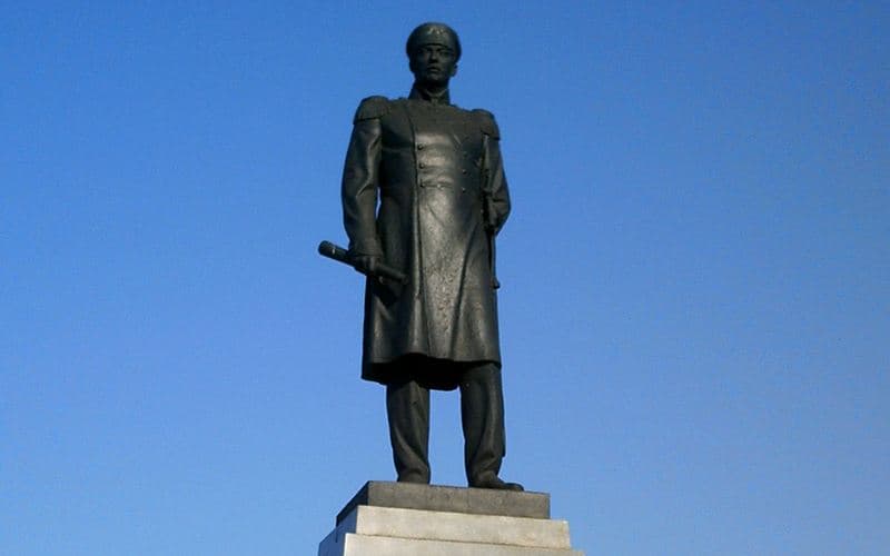 Памятник Павлу Нахимову в Севастополе