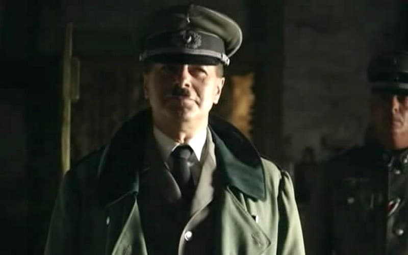 Игорь Ливанов в роли Адольфа Гитлера (кадр из сериала «Вангелия»)