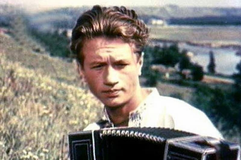 Леонид Быков в молодости (кадр из фильма «Судьба Марины»)