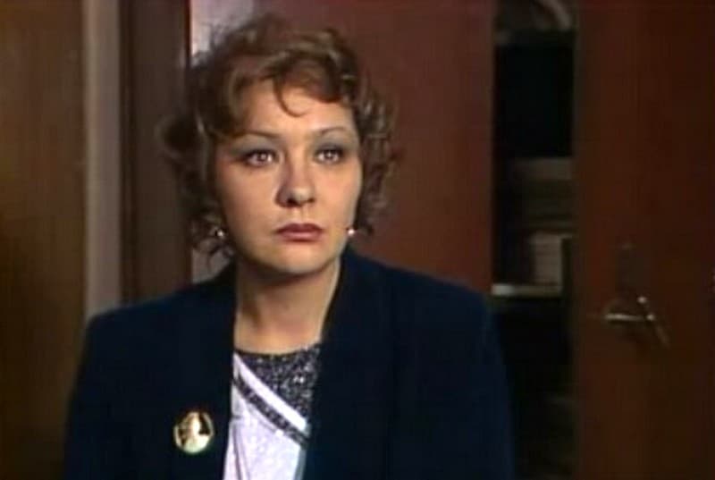 Наталья Тенякова (кадр из сериала «Следствие ведут ЗнаТоКи»)