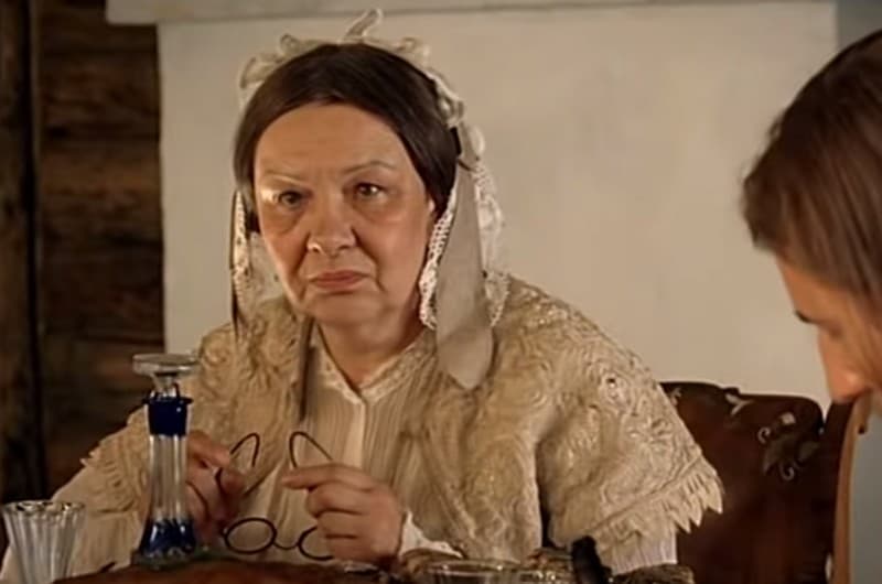 Наталья Тенякова (кадр из сериала «Отцы и дети»)