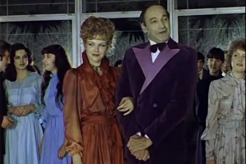 Александра Яковлева и Валентин Гафт (кадр из фильма «Чародеи»)