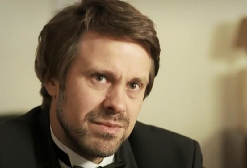 Сергей Перегудов (кадр из сериала «Агент особого назначения»)
