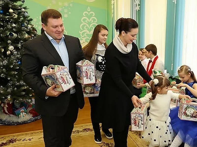 Дмитрий Лукашенко с женой и детьми