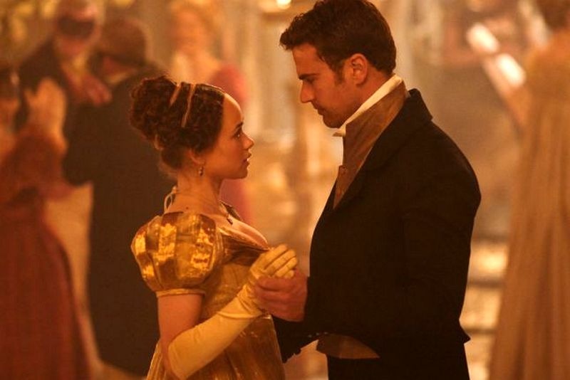 Роуз Уильямс и Тео Джеймс в сериале «Сэндитон»