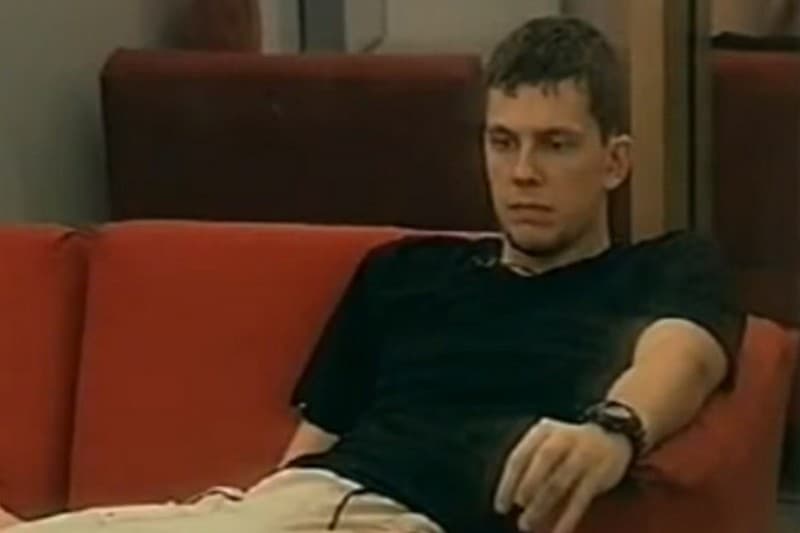 Кадр из реалити-шоу "За стеклом" (ТВ-6, 2001)