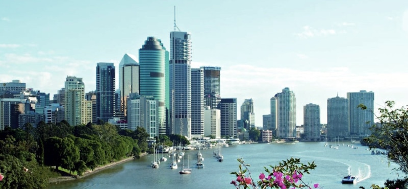 Брисбен – столица штата Квинсленд (https://upload.wikimedia.org/wikipedia/commons/e/e5/Brisbane_skyline_bluesky.jpg) Брисбен – столица штата Квинсленд (https://upload.wikimedia.org/wikipedia/commons/e/e5/Brisbane_skyline_bluesky.jpg)