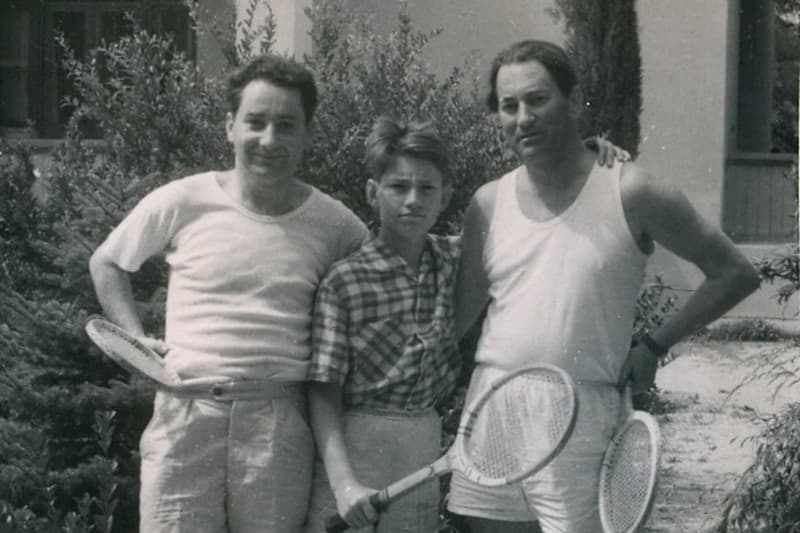 Леонид Богуславский в детстве с отцом и дядей