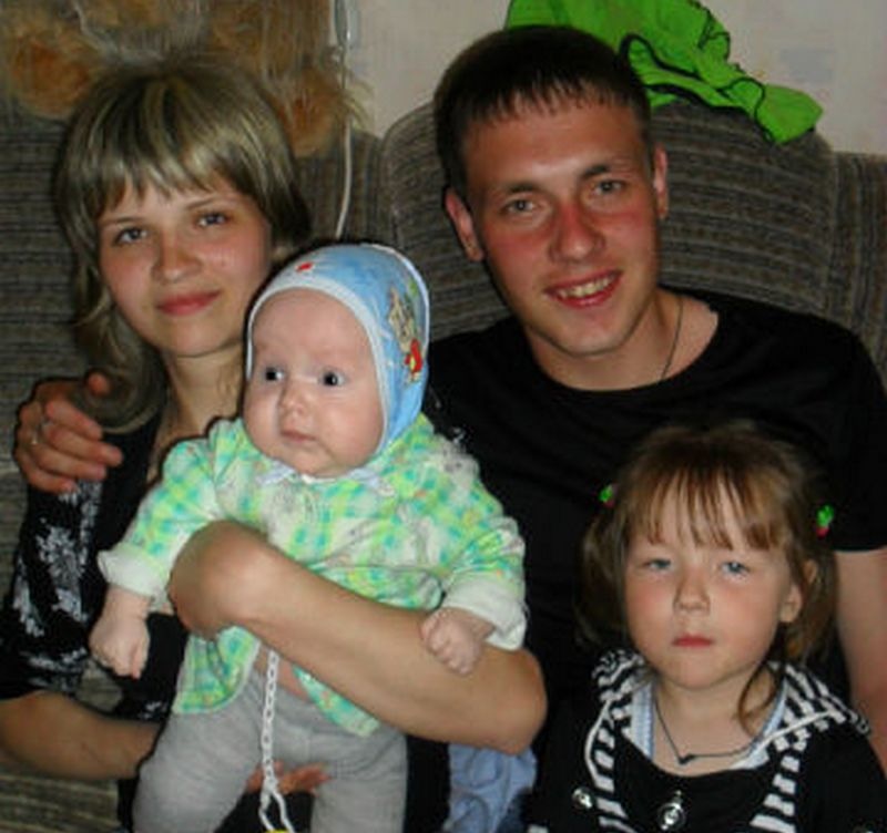 Надежда Виноградова в молодости с мужем и детьми