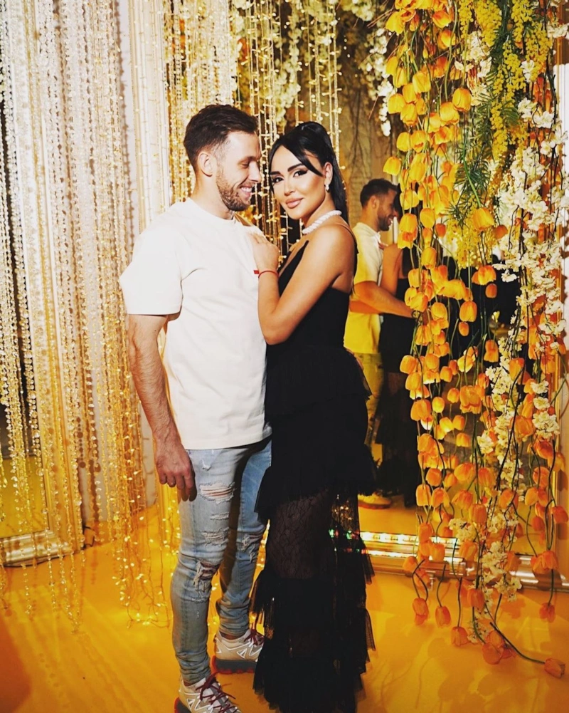 Мацей Рыбус с женой Ланой Байматовой