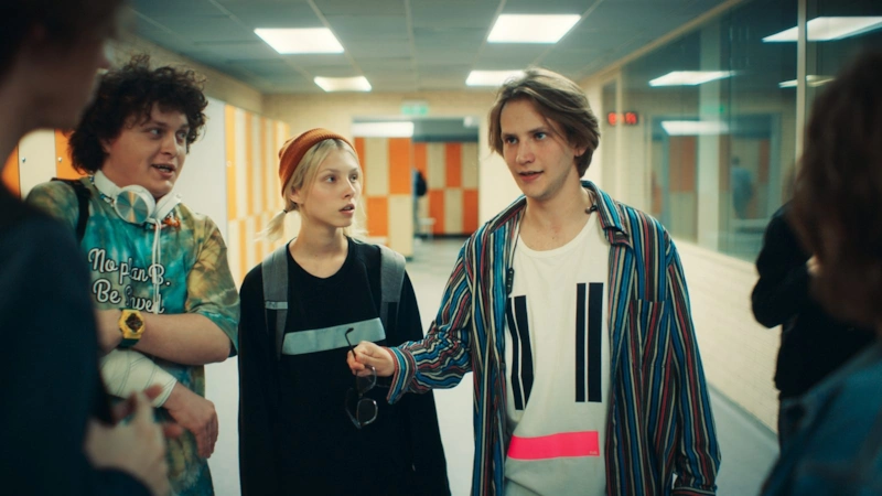 Никита Плахотнюк в сериале «Лэйт Найт Скул» Никита Плахотнюк в сериале «Лэйт Найт Скул»