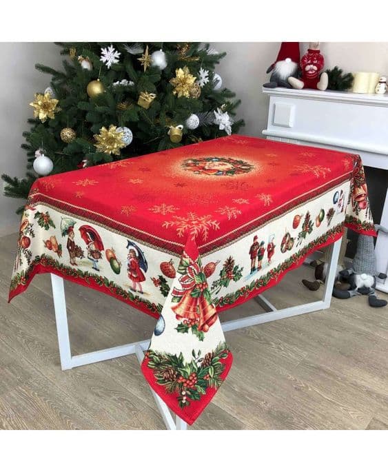 Украшение новогоднего стола: русские традиции для восточного обряда