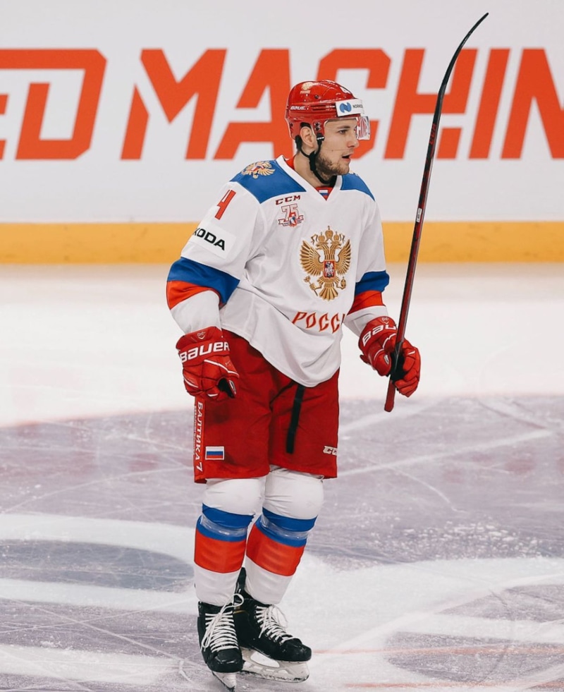 Александр Елесин