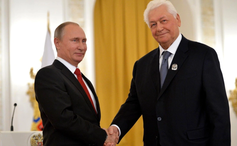 Магомедали Магомедов и Владимир Путин Магомедали Магомедов и Владимир Путин