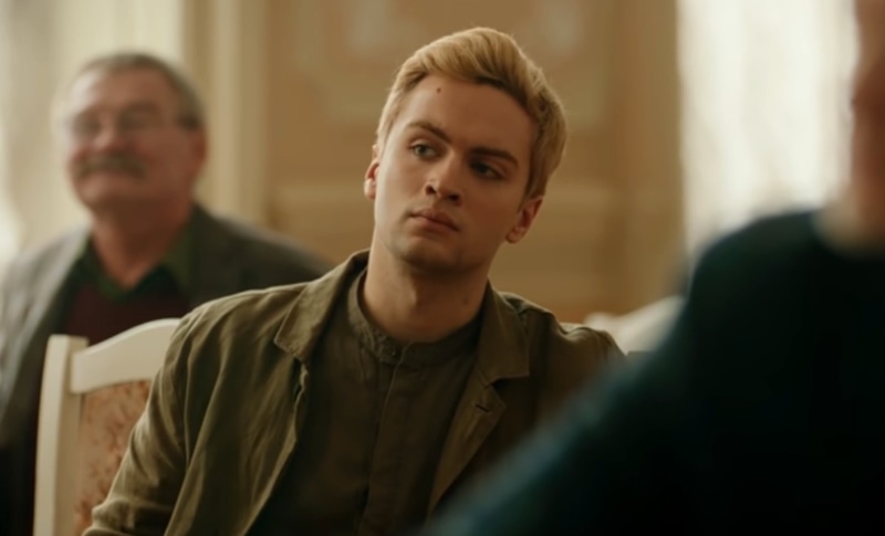 Илья Халмурзаев в сериале «Смычок» Илья Халмурзаев в сериале «Смычок»