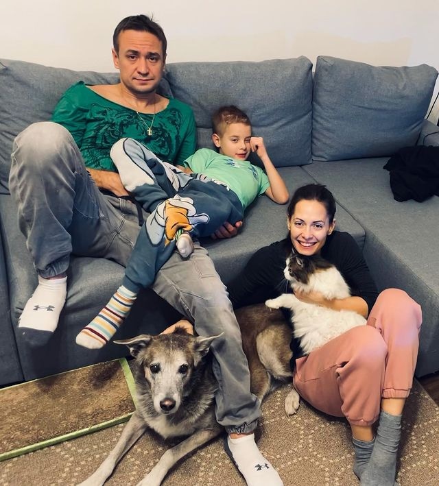 Кирилл жандаров жена