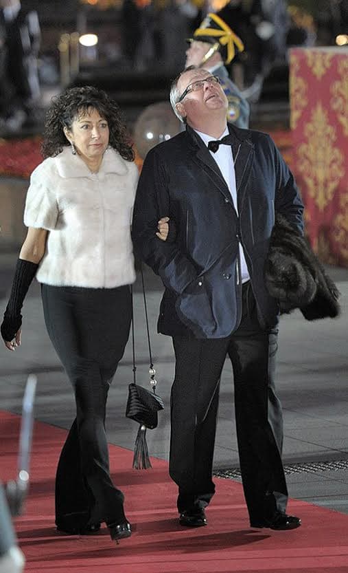 Андрей Костин с женой