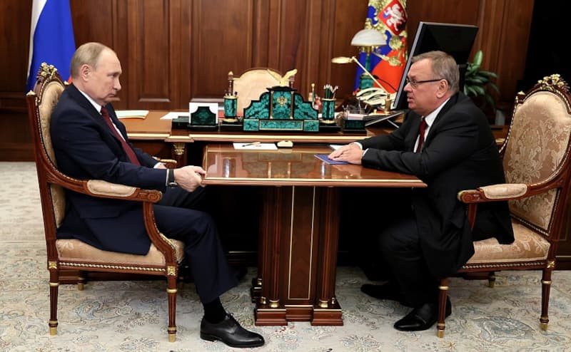 Владимир Путин и Андрей Костин