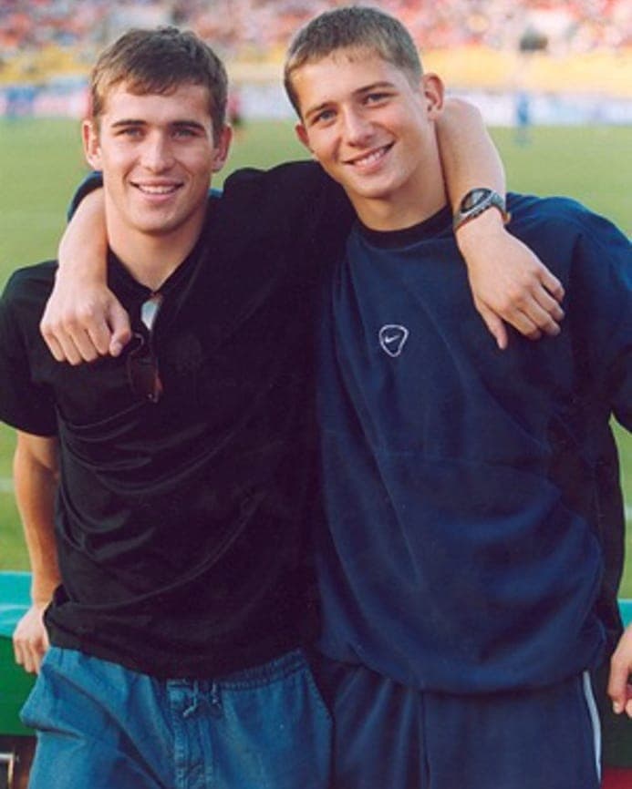 Александр Кержаков с братом в молодости