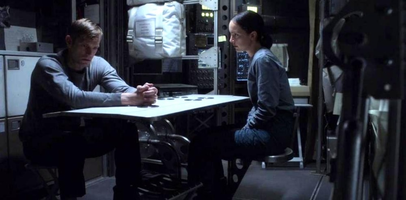 Юэль Киннаман и Джоди Бальфур в сериале «Ради всего человечества»