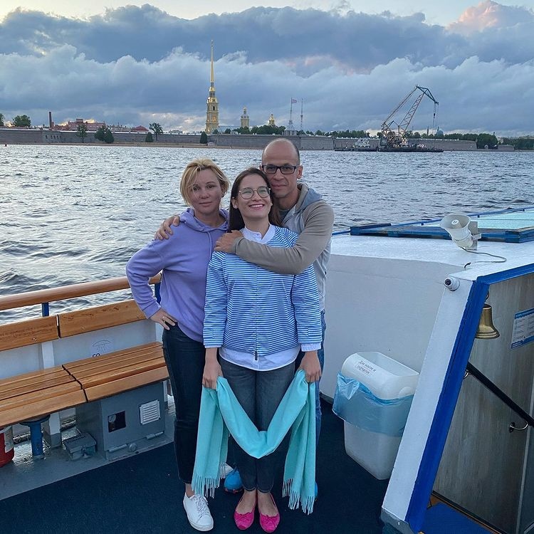 Александр Бречалов с семьей