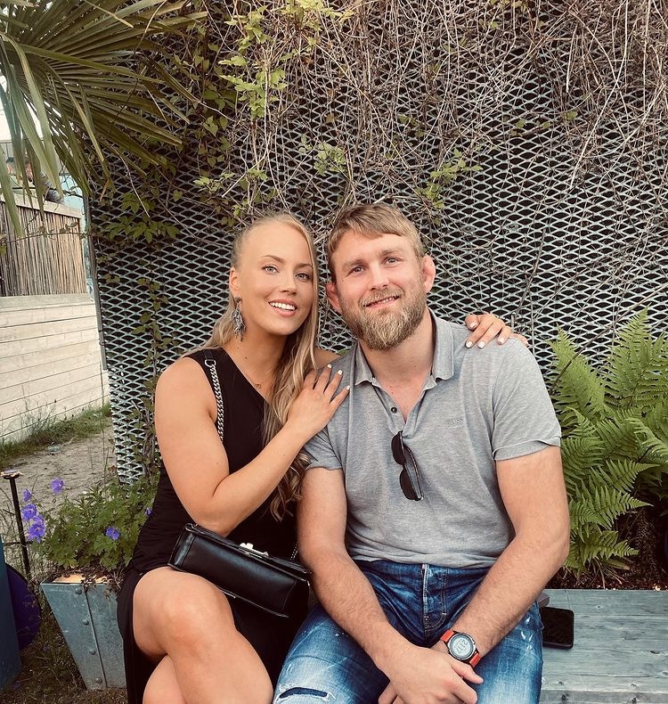 Александр Густафссон с женой Александр Густафссон с женой