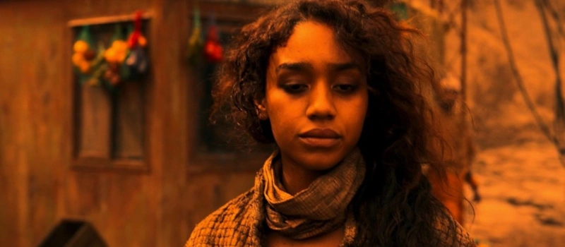 Саванна Штейн в сериале «Интергалактик» Саванна Штейн в сериале «Интергалактик»