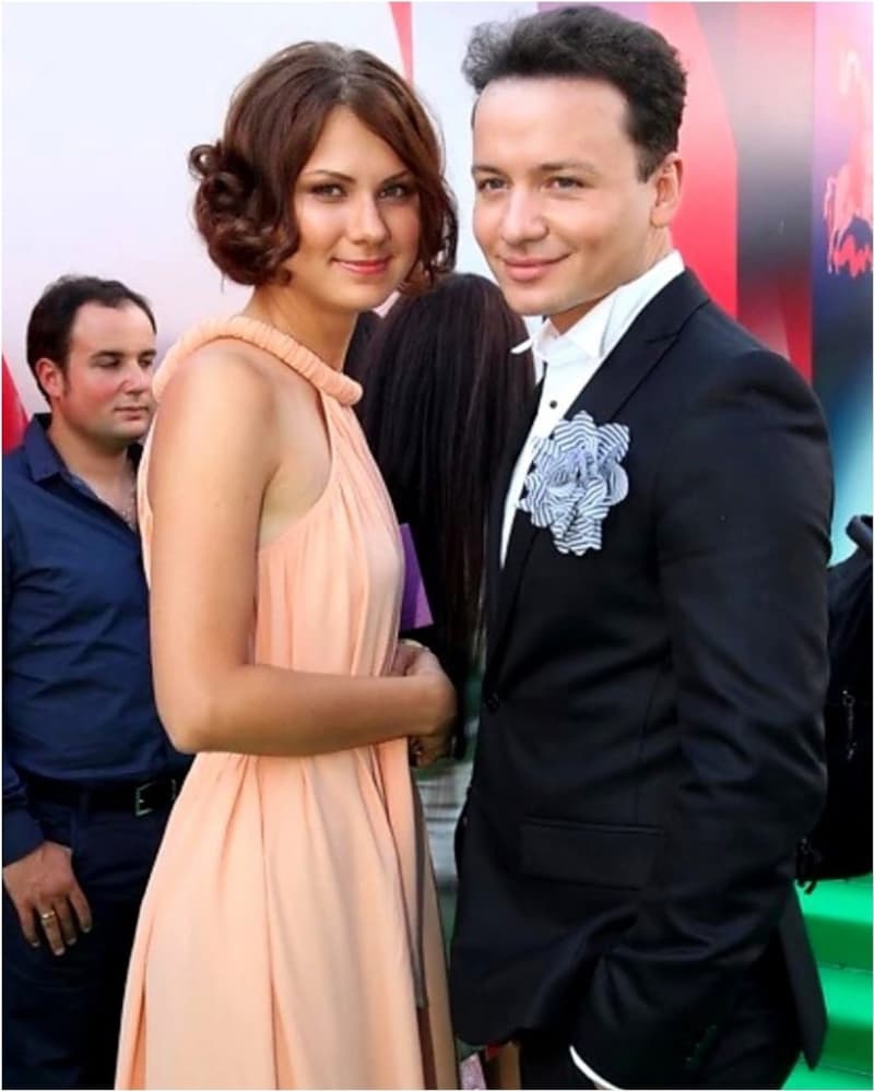 Александр олешко с женой фото