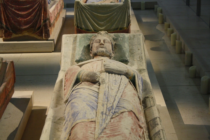 Могила Ричарда Львиное Сердце (https://www.worldhistory.org/image/11541/tomb-of-richard-i-of-england-fontevraud-abbey/)