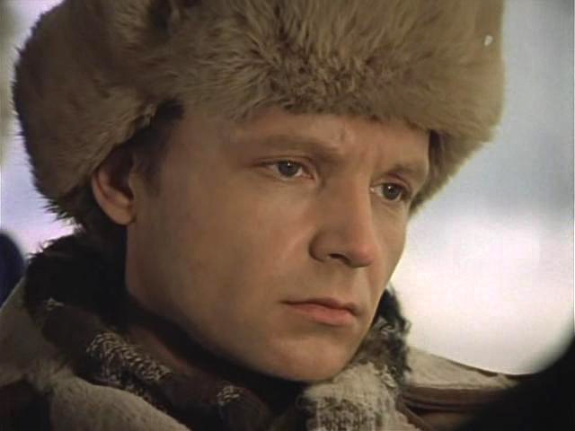 Андрей Мягков в образе Жени Лукашина в фильме «Ирония судьбы, или С легким паром!» / Фото: Кинориум Андрей Мягков в образе Жени Лукашина в фильме «Ирония судьбы, или С легким паром!» / Фото: Кинориум