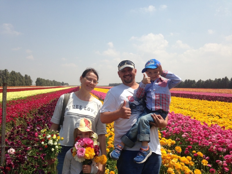 Денис Беленький с семьей