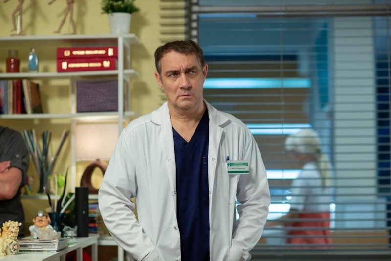 Константин Юшкевич в образе Сергея Куликова в сериале «Склифосовский» / Фото: Кино-Театр.РУ Константин Юшкевич в образе Сергея Куликова в сериале «Склифосовский» / Фото: Кино-Театр.РУ